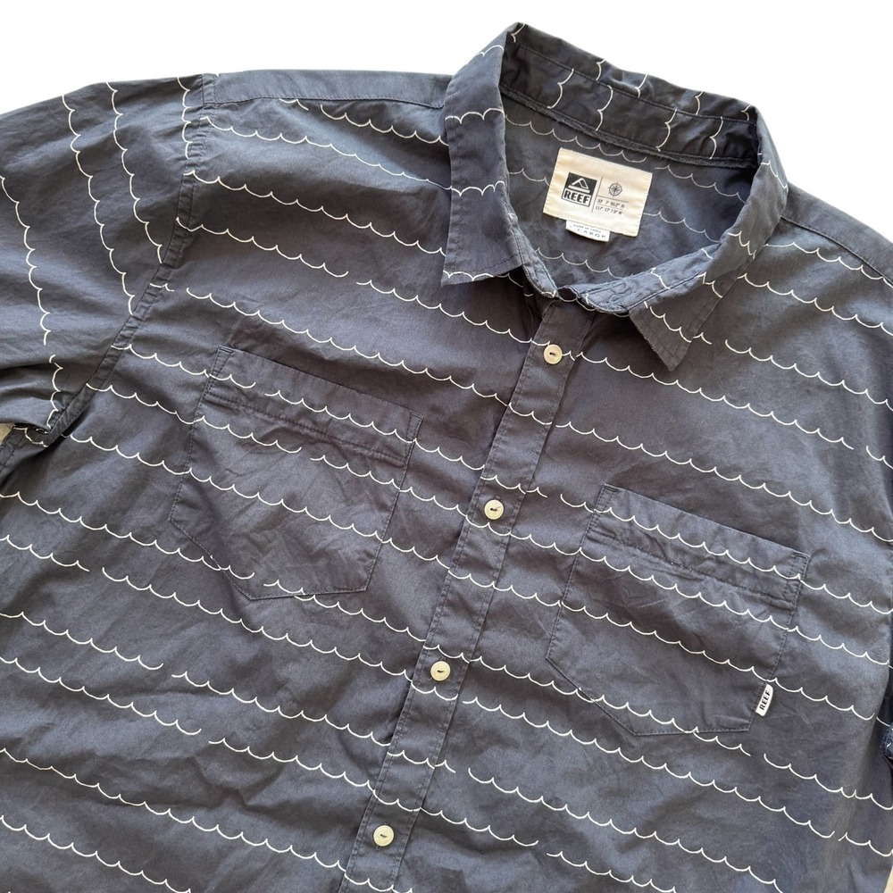 Reef XL Gray White Wave‎ Print Button Up Long Sleeve Casual Men's Shirt